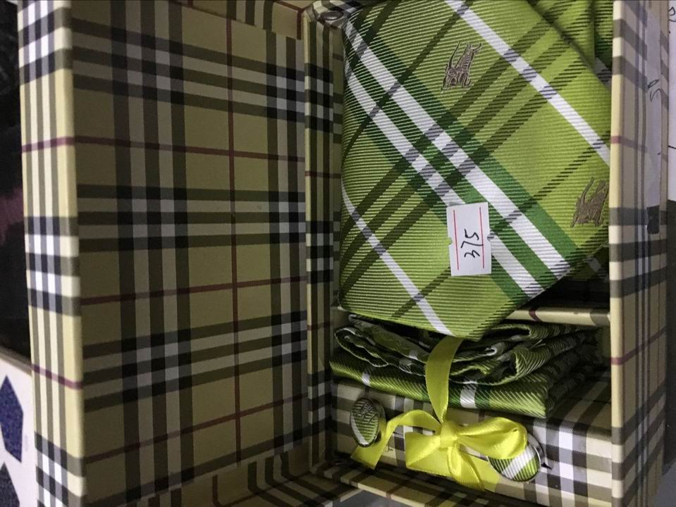 Kit Cravatta Burberry Compeltto Modello 9